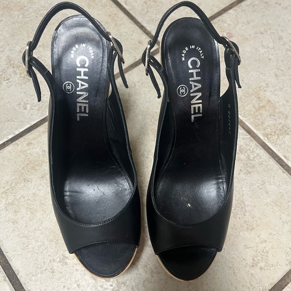 Chanel Black Elegant Slingback Heels - Picture 1 of 5